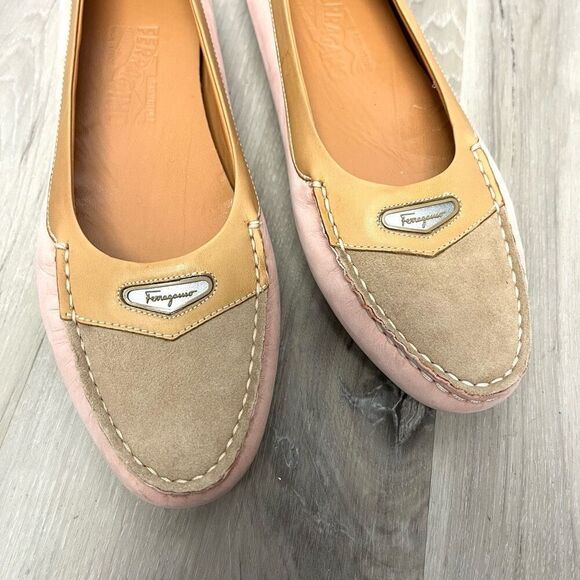 Salvatore Ferragamo Pink and Tan Leather Loafer Flats in Size 9 2A (Narrow) - Picture 2 of 7